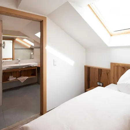 奈沃特酒店 3* 尤根多夫